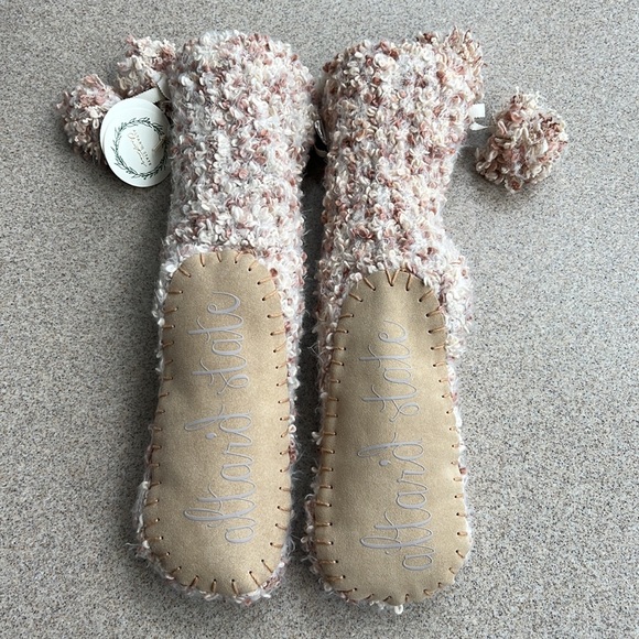 Slipper Socks From Altar’D State, Size Small/Medium
Super Soft Cream/Blush Color - Picture 4 of 15